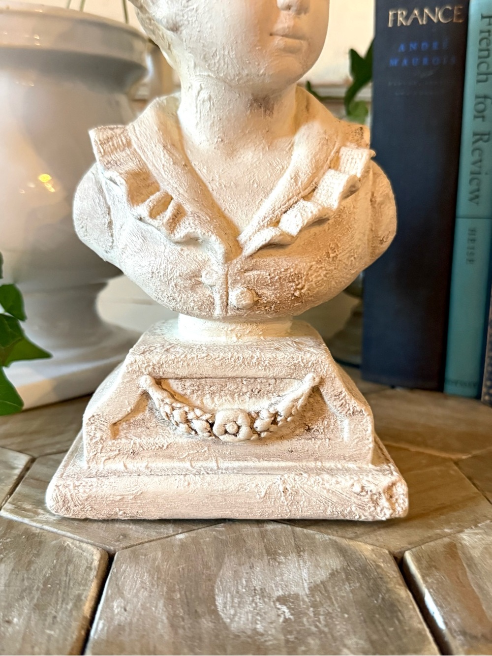 Vintage French Country YoungBoy Bust Chalkwear Bookend by Alexander Backer, 10” - Picture 9 of 9